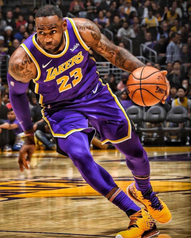 赫内斯：拜仁再次成为一座堡垒；孔帕尼像老母鸡一样保护球员（赫内斯：拜仁重铸堡垒气质；孔帕尼悉心护航球员）