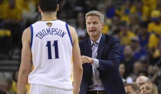 斯卢茨基：米内罗已经做好首发的准备，目前球队人员比较齐整（斯卢茨基：米内罗已具备首发条件，球队阵容基本齐整）