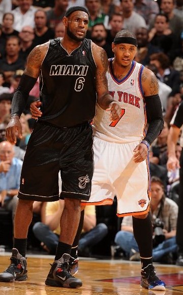 掘金约基奇豪取三双助球队连胜（约基奇砍三双，率掘金豪取连胜）