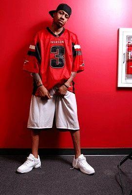 世体：对阵法鹰巴萨共有502人转卖门票，包括11名季票持有者（世体：巴萨战法鹰一役，502人转售球票，其中包含11名季票持有者）